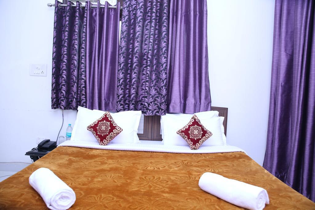Hotel Airport Land Nueva Delhi Habitación foto