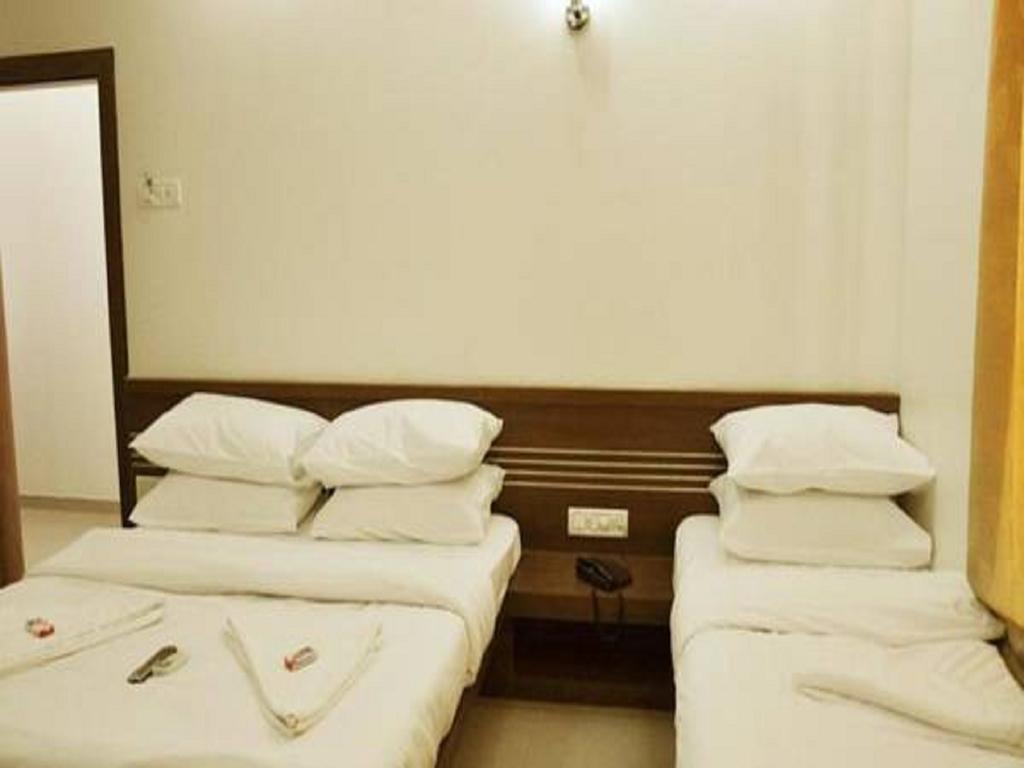 Hotel Airport Land Nueva Delhi Habitación foto